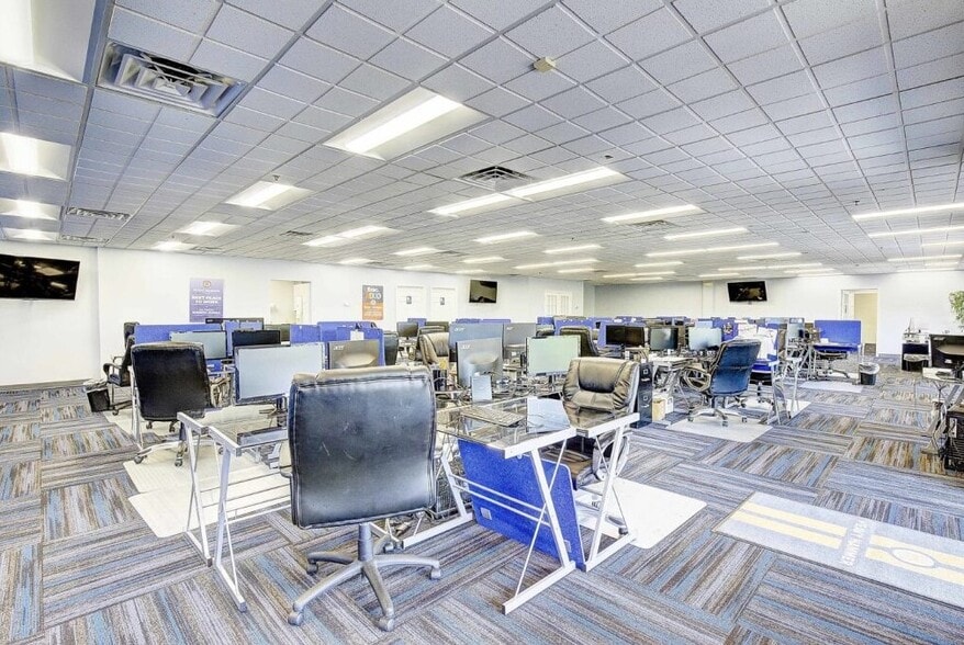 More Photos Of 65 Old Solomons Island Rd, Annapolis Office For Lease