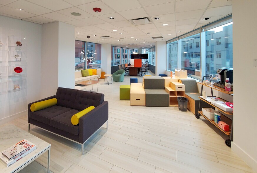 More Photos Of 2125-2131 Western Ave, Seattle Office For Lease