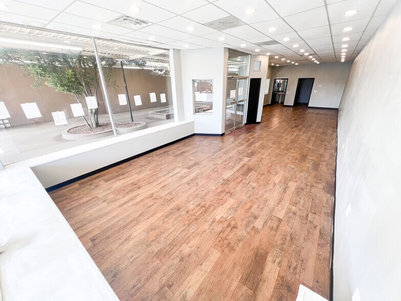 More Photos Of 1000-1108 N Midkiff Rd, Midland Unknown For Lease