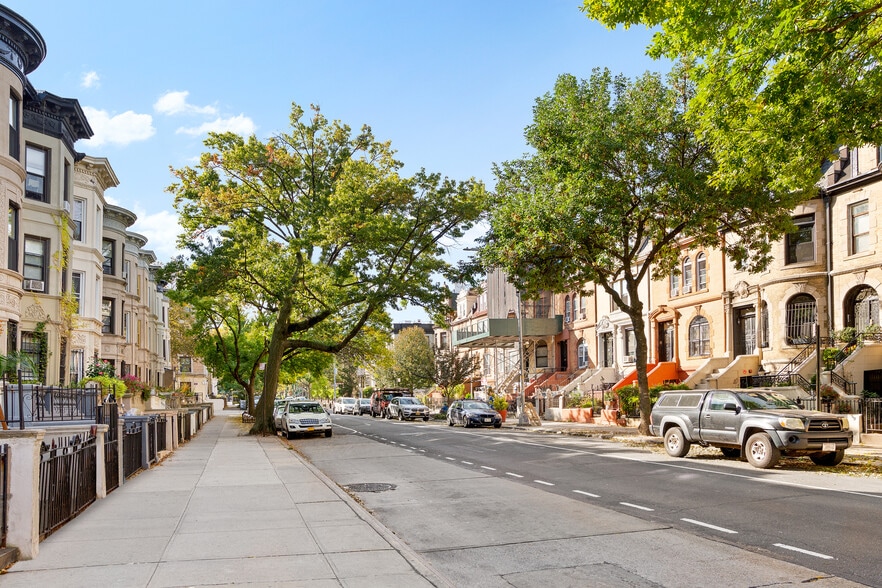 More Photos Of 243 New York Ave, Brooklyn Apartments For Sale
