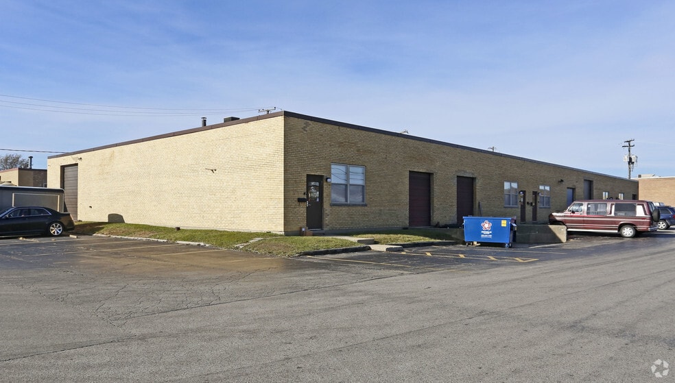 More Photos Of 770 Larsen Ln, Bensenville Unknown For Lease