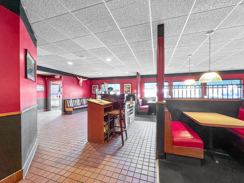 More Photos Of 15371 Highway 13 S, Hurricane Mills General Retail For Sale