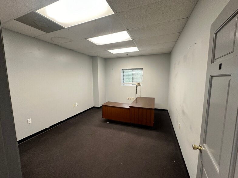 More Photos Of 385 French Collins Rd, Conway Light Distribution For Lease