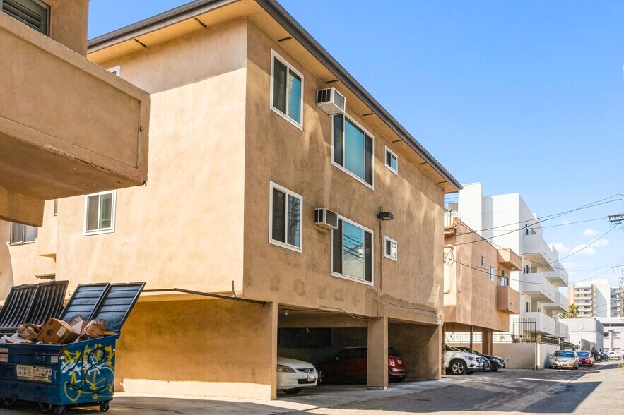 More Photos Of 8443 Blackburn Ave, Los Angeles Apartments For Sale
