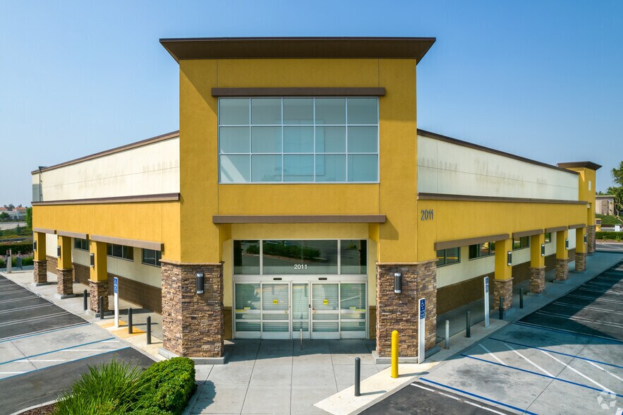 More Photos Of 2011 N Riverside Ave, Rialto Freestanding For Lease