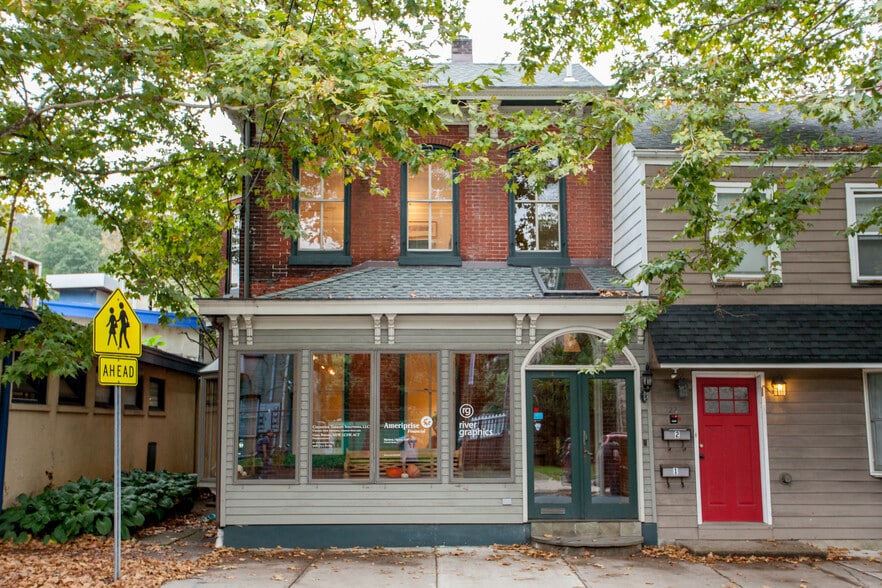 More Photos Of 24 N Main St, Lambertville Office For Sale