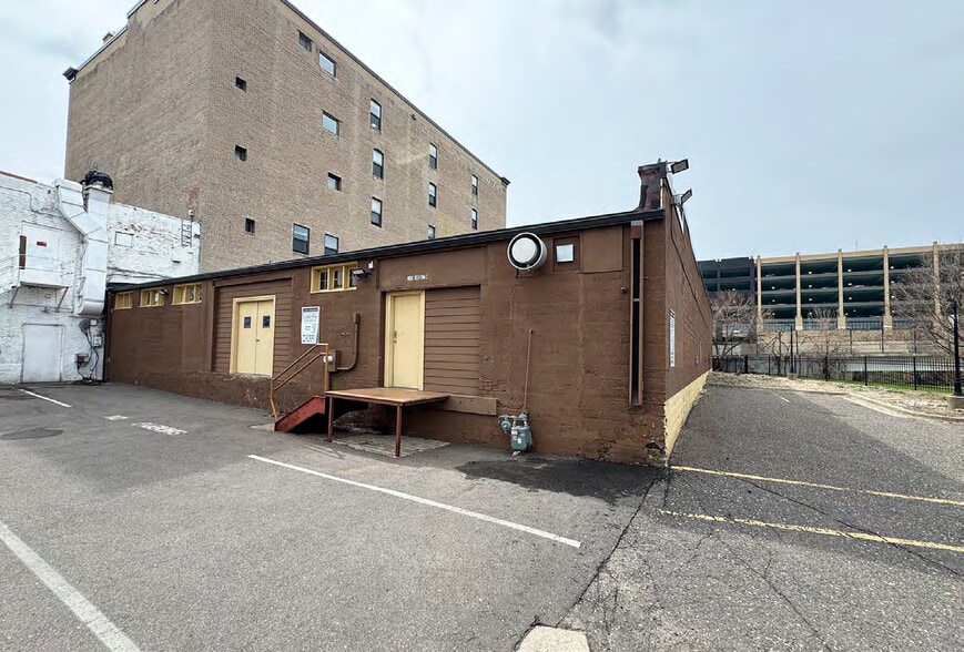 More Photos Of 206 3rd Ave N, Minneapolis Warehouse For Lease