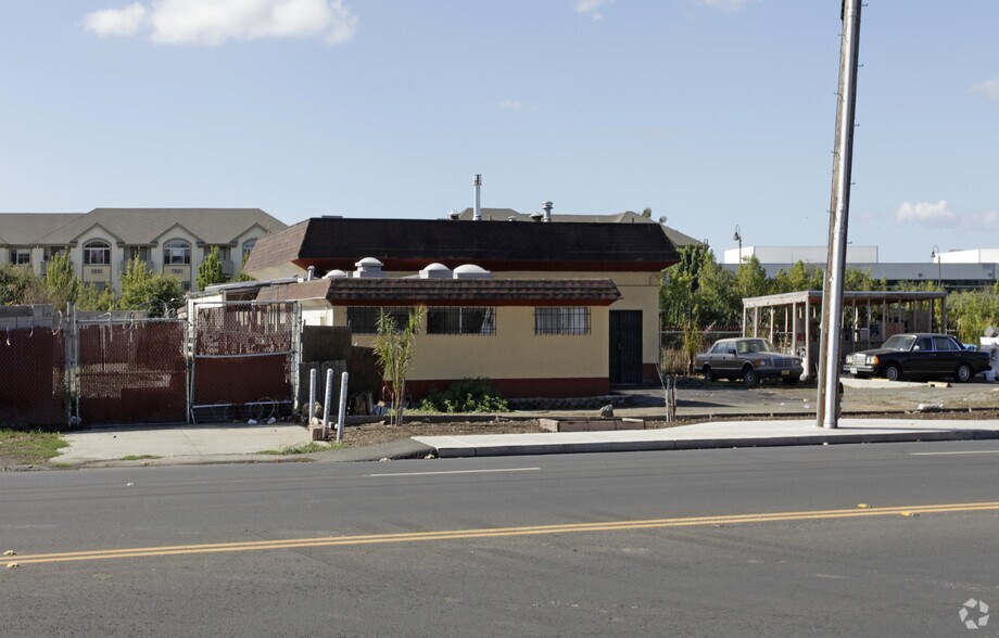 More Photos Of 1749 Broadway, Vallejo Warehouse For Sale