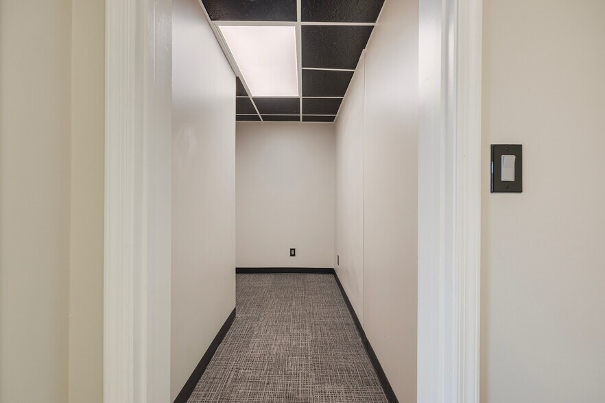 More Photos Of 280 Main St, Westminster Medical For Lease