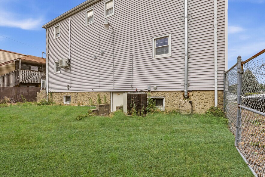 More Photos Of 2611 Route 37 E, Toms River Office For Sale