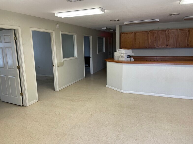More Photos Of 2075 FM 186, Carrizo Springs Truck Terminal For Sale