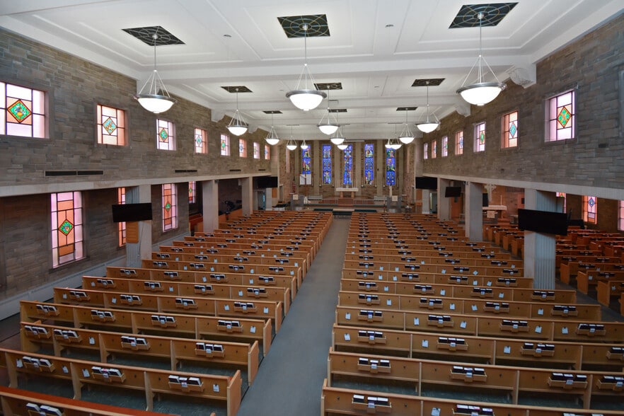 More Photos Of 801 S Madison St, Bloomington Religious Facility For Sale