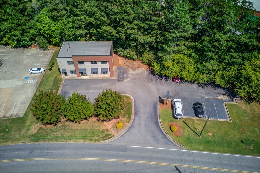 More Photos Of 3625 Hutchinson Rd, Cumming Office For Lease
