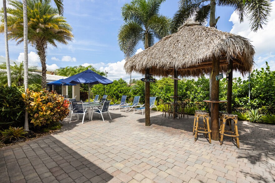 More Photos Of 2648 NE 32nd St, Fort Lauderdale Hotel For Sale