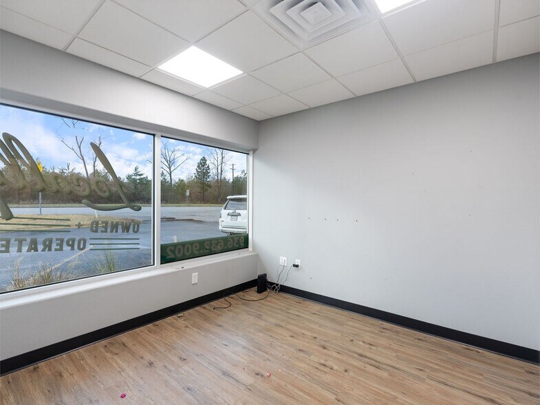 More Photos Of 2216 N Timberland Dr, Lufkin Industrial For Lease