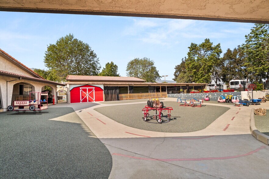 More Photos Of 9944 Highland Ave, Rancho Cucamonga Religious Facility For Lease