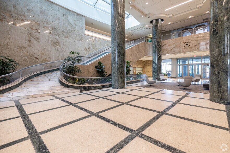 More Photos Of 841 Prudential Dr, Jacksonville Coworking Space