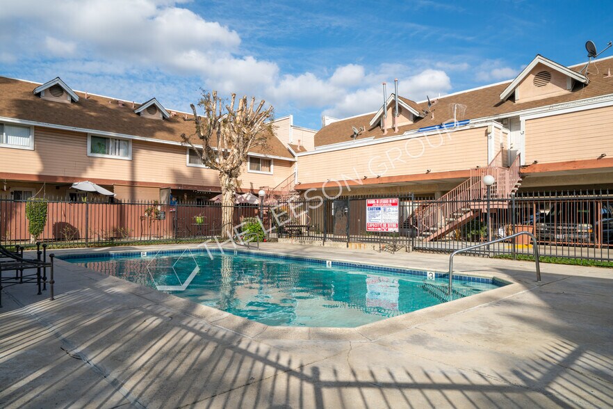 More Photos Of 550 Williamson Ave, Fullerton Apartments For Sale