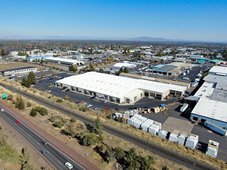 More Photos Of 20495 Murray Rd, Bend Warehouse For Lease