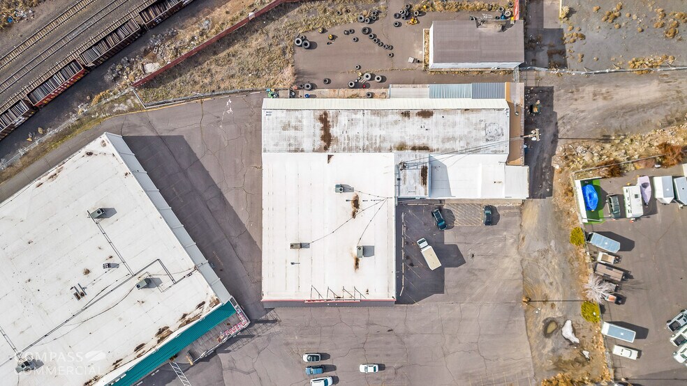 More Photos Of 355 NE 2nd St, Bend Warehouse For Sale
