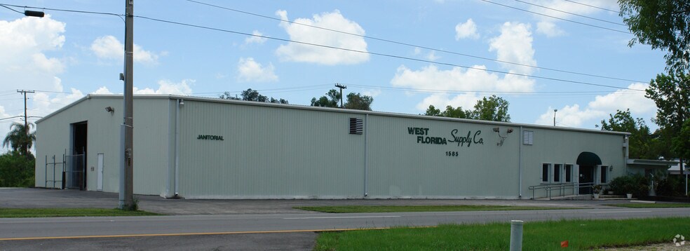 Primary Photo Of 1585 Seaboard St, Fort Myers Warehouse For Lease