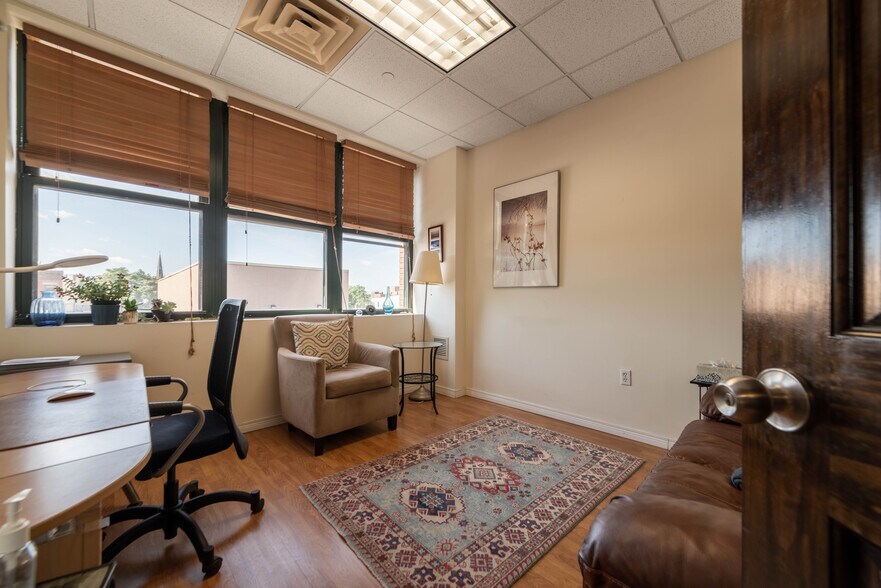 More Photos Of 164 20th St, Brooklyn Office For Lease