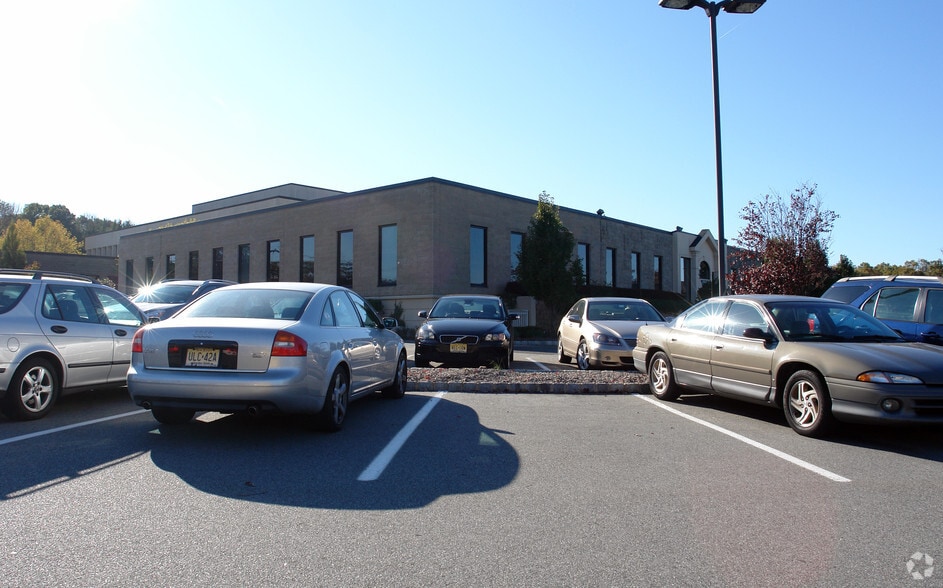 More Photos Of 26 Columbia Tpke, Florham Park Office For Lease