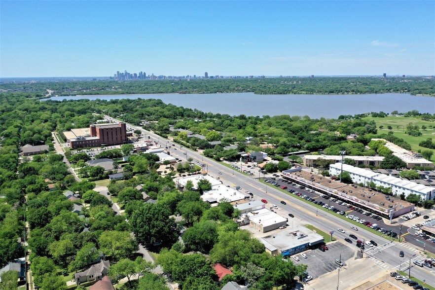 9026 Garland Rd, Dallas, TX 75218 Storefront For Sale