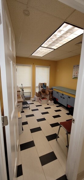 More Photos Of 364 Parsippany Rd, Parsippany Office For Sale