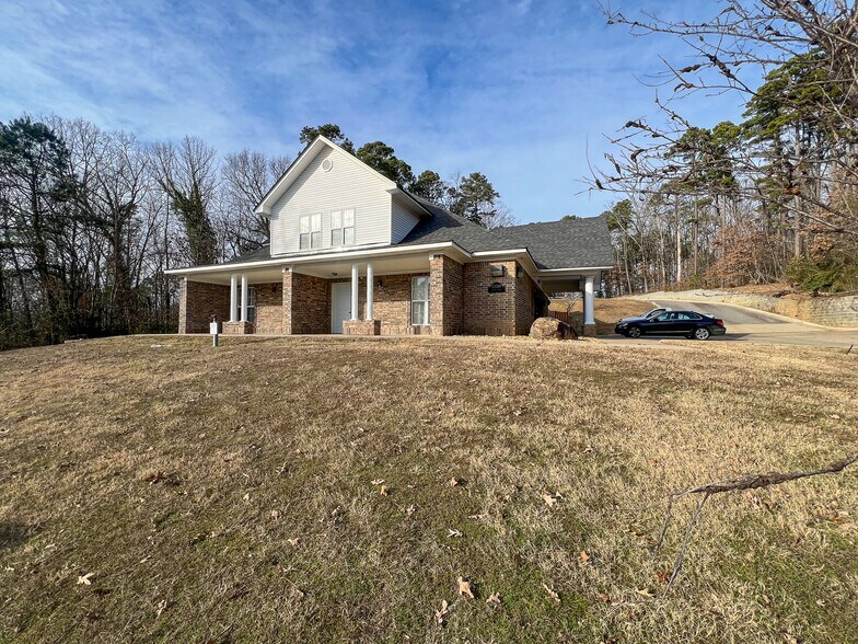 More Photos Of 13310 Kanis Rd, Little Rock Office Residential For Sale