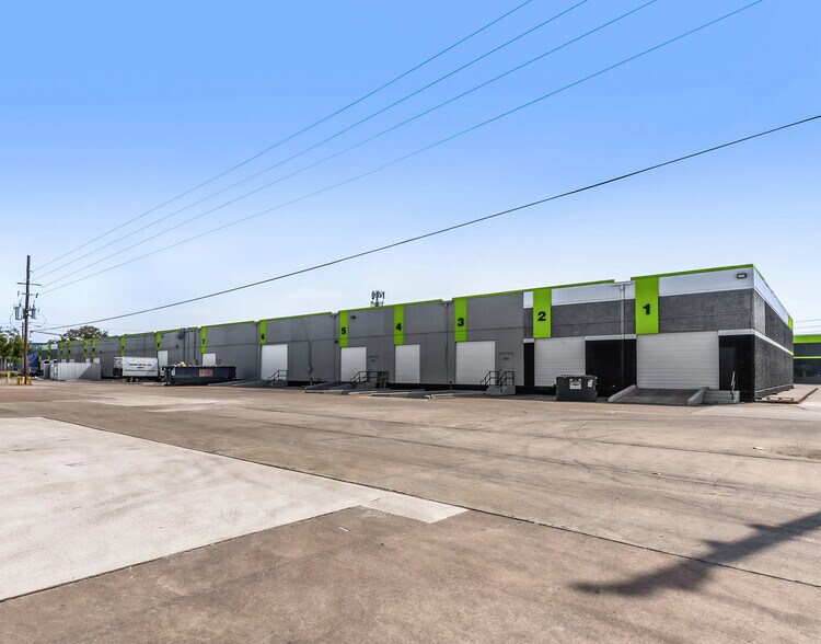 More Photos Of 10631 Harwin Dr, Houston Unknown For Lease