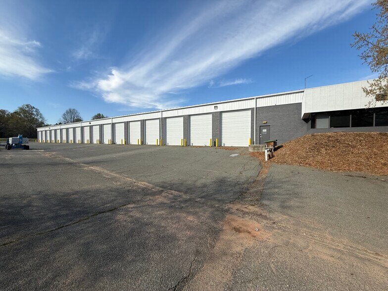 More Photos Of 4801 Lark Moore Ct, Charlotte Warehouse For Lease