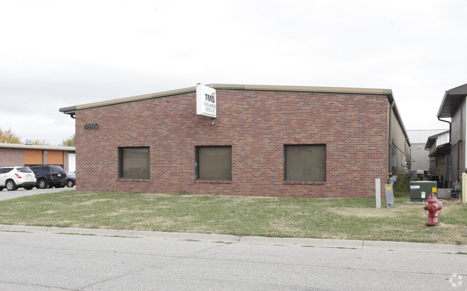 More Photos Of 4910 N 57th St, Lincoln Warehouse For Sale