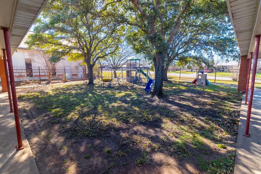 More Photos Of 906 Trimmier Rd, Killeen Religious Facility For Sale