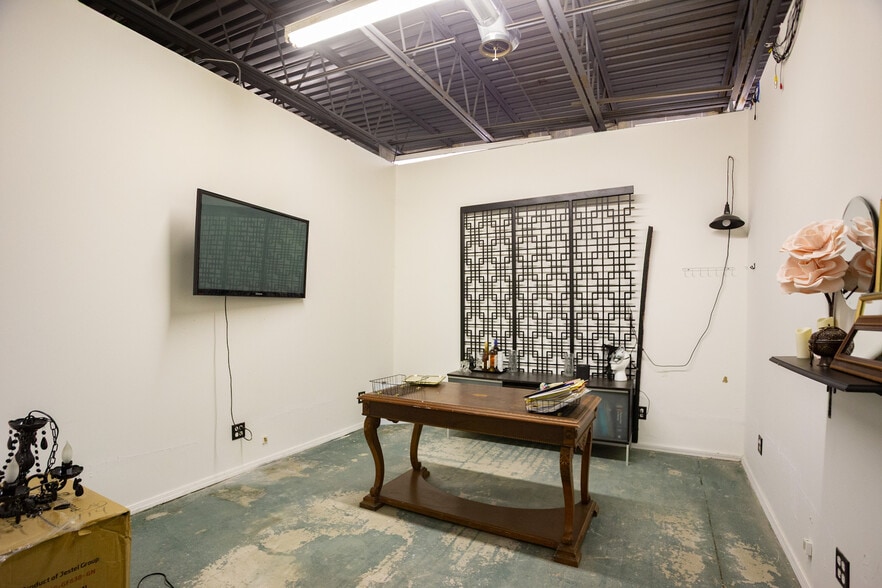 More Photos Of 5401-5403 W Madison St, Chicago Storefront Retail Residential For Sale