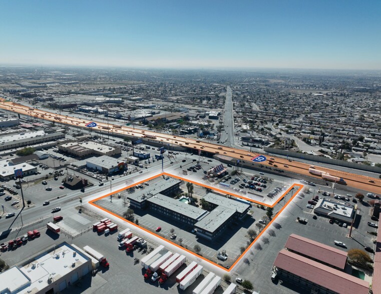 Primary Photo Of 11049 W Gateway Blvd, El Paso Hotel For Sale