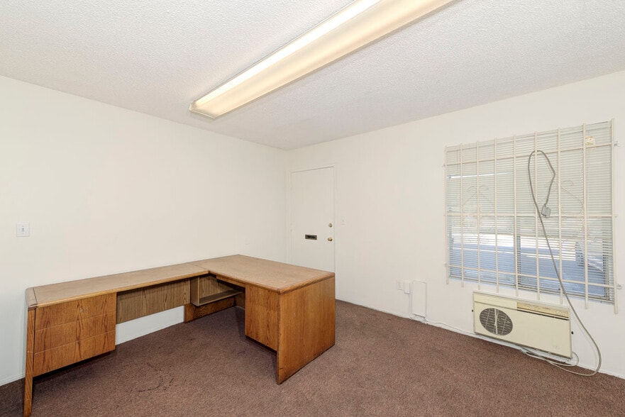 More Photos Of 2736-2742 W Orangethorpe Ave, Fullerton Loft Creative Space For Lease