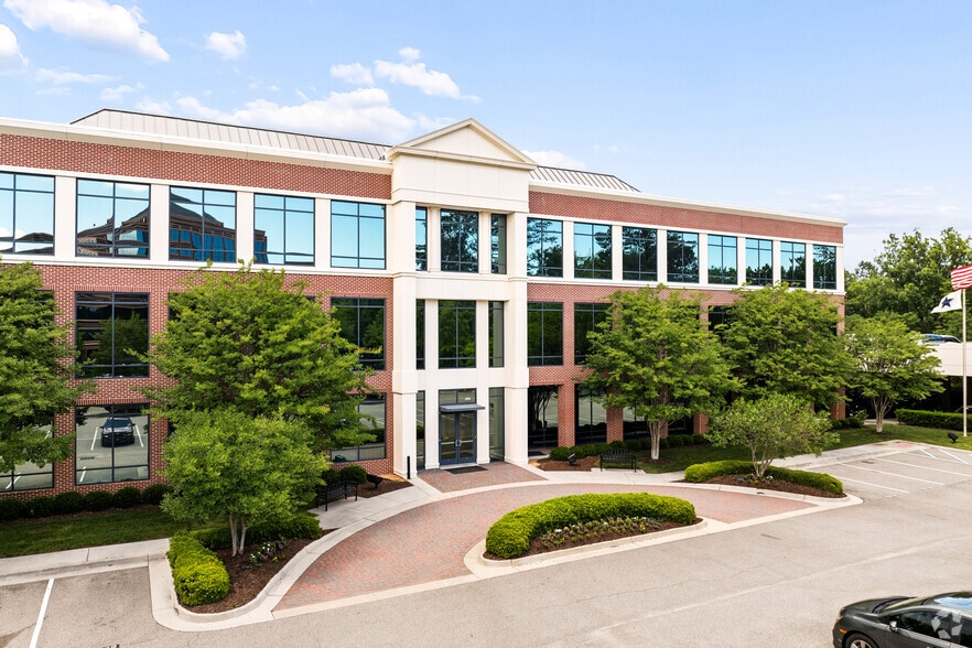 More Photos Of 272 Bendix Rd, Virginia Beach Unknown For Lease