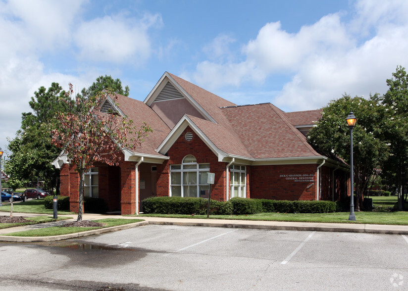 Primary Photo Of 8065 Club Pky, Cordova Medical For Lease