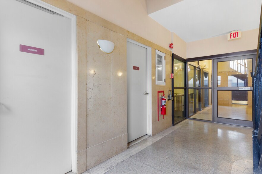 More Photos Of 126 State St, Albany Loft Creative Space For Sale