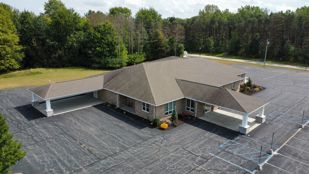 More Photos Of 209 Entrepreneur Dr, Saint Charles Funeral Home For Sale