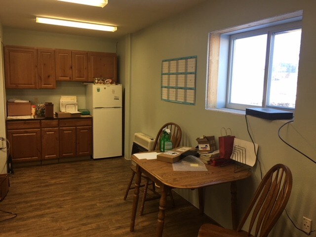 More Photos Of 104 Terrace Ln, Craig Service For Lease