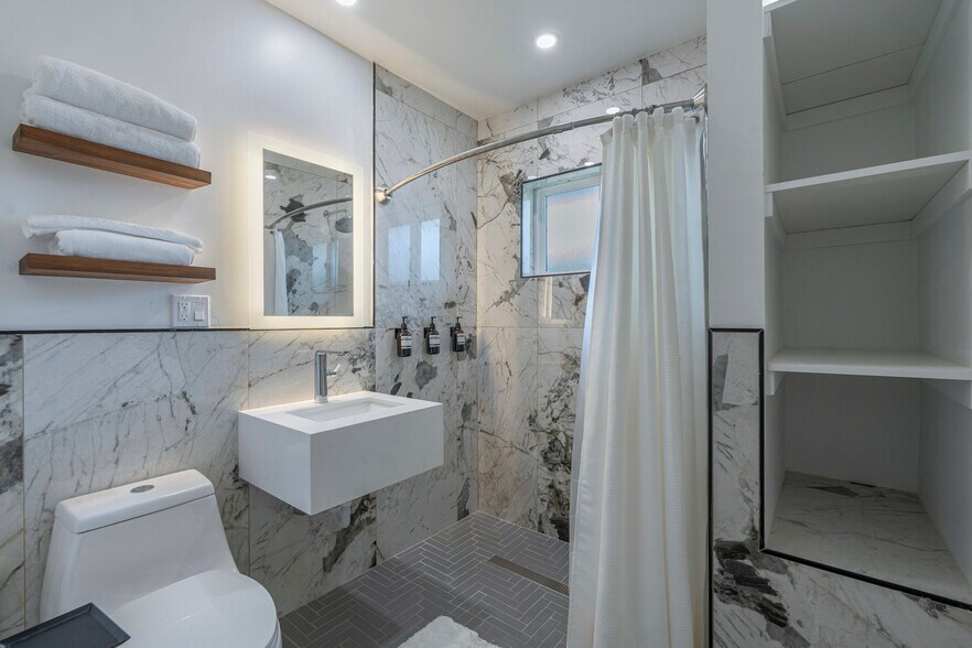 More Photos Of 1534 W Osborn Rd, Phoenix Apartments For Sale