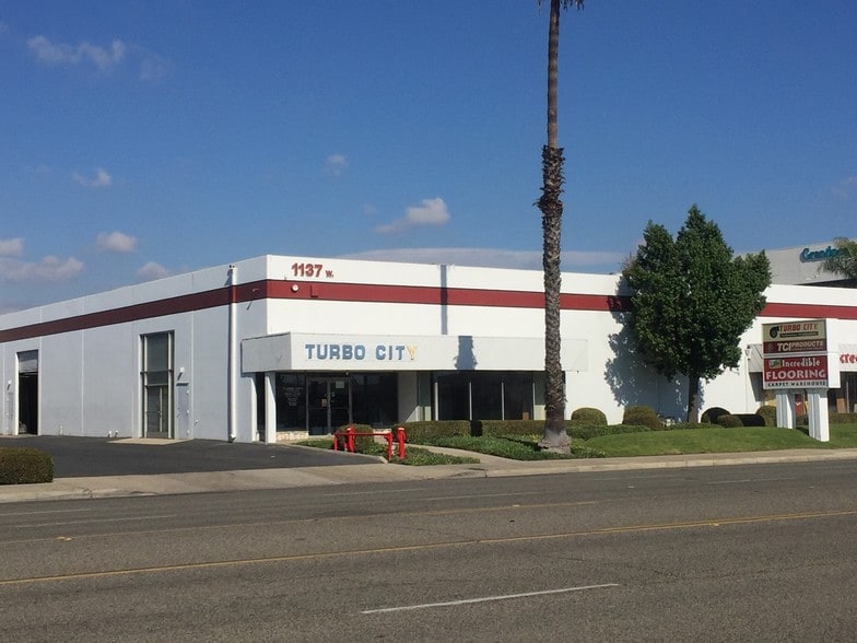 More Photos Of 1135-1137 W Katella Ave, Orange Warehouse For Lease