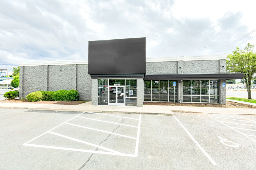 Primary Photo Of 10800 SE 82nd Ave, Happy Valley Storefront Retail Office For Sale