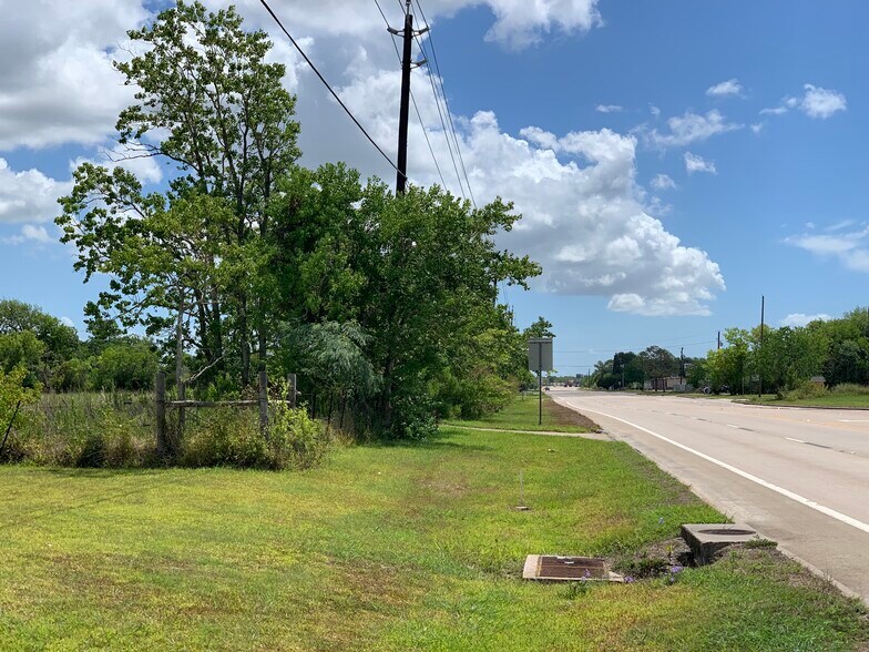 More Photos Of 11550 FM 1764, Santa Fe Land For Sale