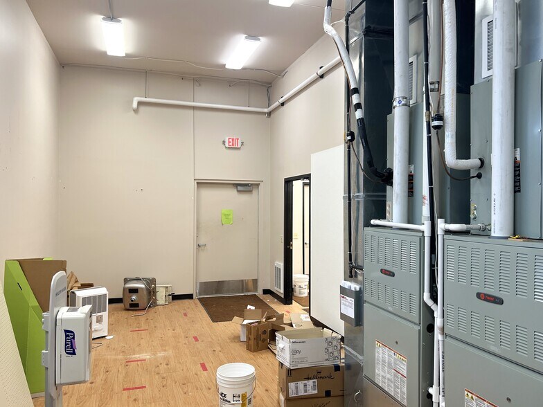 More Photos Of 209 Washington St, Brainerd General Retail For Sale