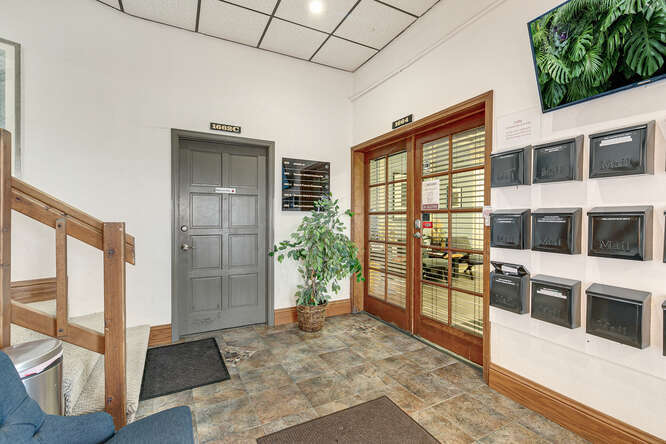 More Photos Of 1658 Lafayette St, Denver Office For Sale