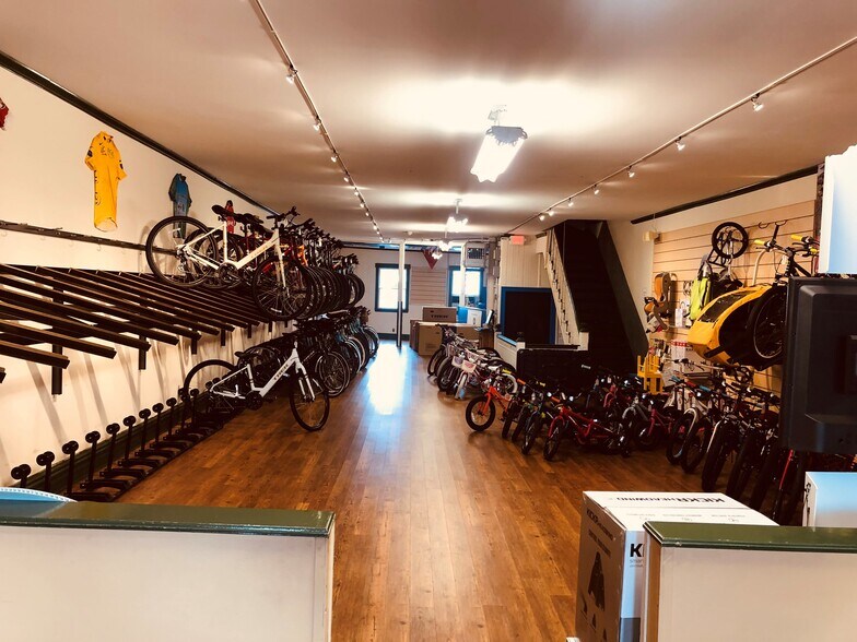 More Photos Of 7 E Main St, Mount Kisco General Retail For Sale