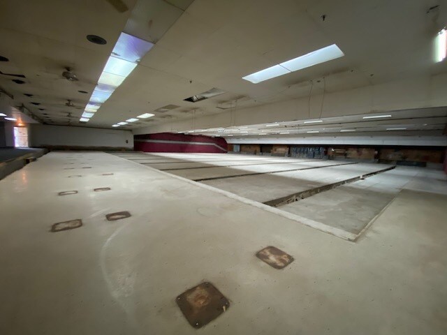 More Photos Of 2525 Dixon St, Stevens Point Light Manufacturing For Lease